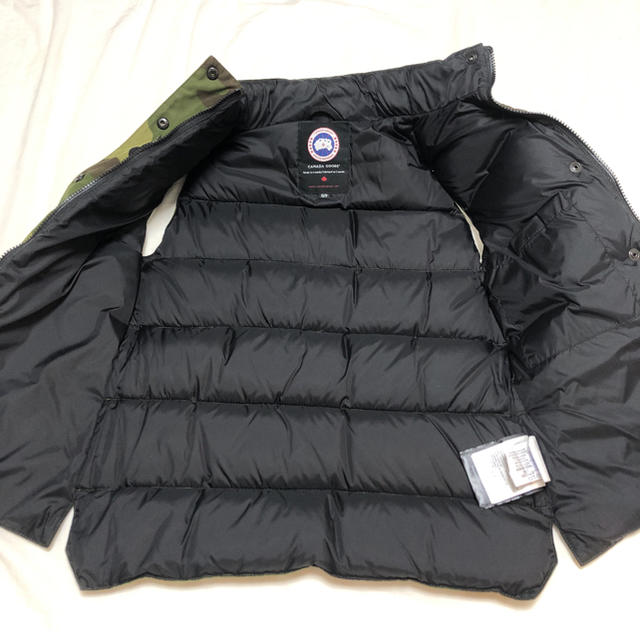 CANADA GOOSE(カナダグース)のさっち様専用！美品☺︎ カナダグース  ダウンベスト　カモフラ　希少　XS レディースのジャケット/アウター(ダウンベスト)の商品写真