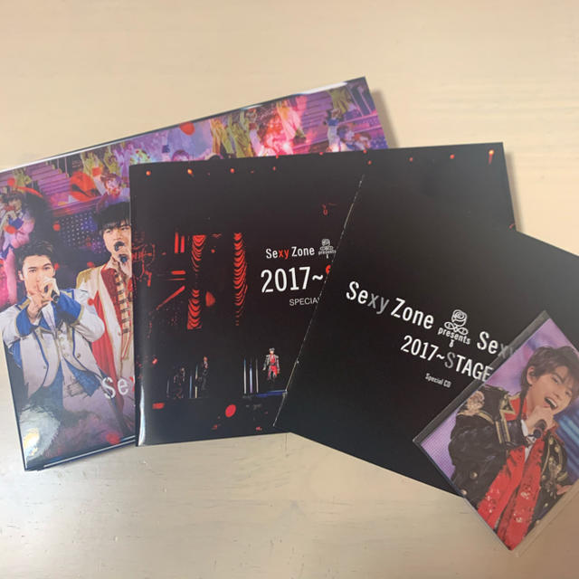 Sexy Zone(セクシー ゾーン)のSexyZone LIVE tour 2017 STAGE 初回Blu-ray エンタメ/ホビーのDVD/ブルーレイ(ミュージック)の商品写真