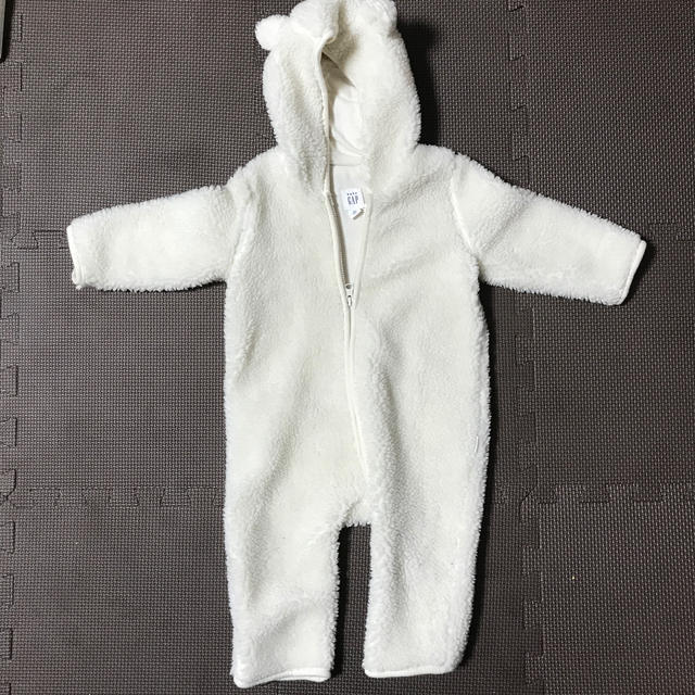 babyGAP(ベビーギャップ)のgapベイビー　くまさんカバーオール キッズ/ベビー/マタニティのベビー服(~85cm)(カバーオール)の商品写真