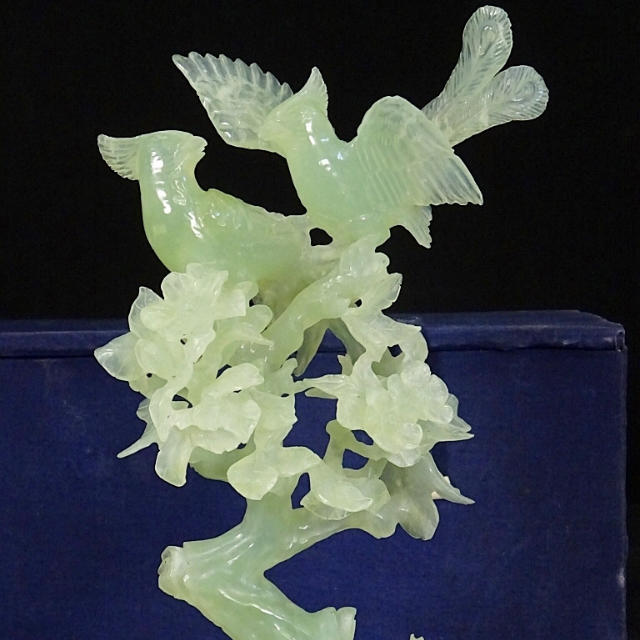 超美品❗️中国美術 玉石 花鳥 彫刻 置物 台座 箱付 高さ約23cm彫刻/オブジェ