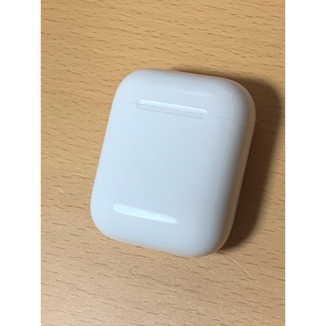 オーディオ機器Apple AirPods with Charging Case 現行モデル