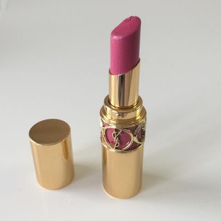 イヴサンローランボーテ(Yves Saint Laurent Beaute)のイヴサンローラン ルージュヴォリュプテ 09(口紅)