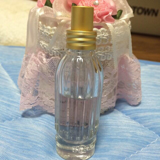 L'OCCITANE(ロクシタン)のロクシタン オードトワレ（ローズ） コスメ/美容の香水(香水(女性用))の商品写真