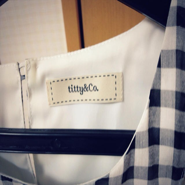 titty&co(ティティアンドコー)の値下げ☆titty&coワンピース レディースのワンピース(ひざ丈ワンピース)の商品写真