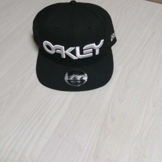 オークリー(Oakley)のOAKLEY×NEW ERA　キャップ　値下げ(キャップ)