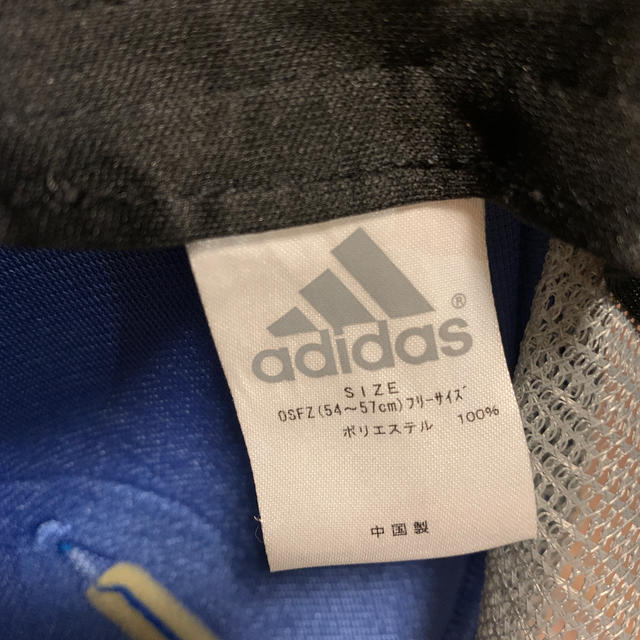 adidas(アディダス)のアディダス💙キャップ🧢 キッズ/ベビー/マタニティのこども用ファッション小物(帽子)の商品写真