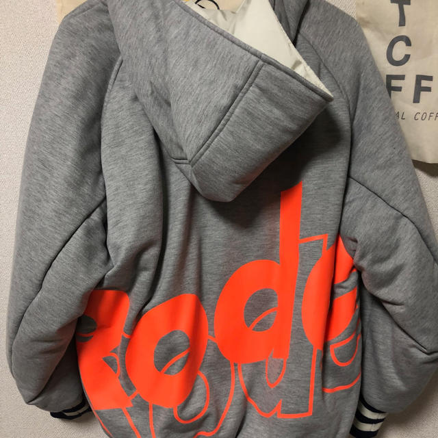 RODEO CROWNS(ロデオクラウンズ)の期間限定値下げ中ビッグ ルーズ リバーシブル ジャンパー レディースのジャケット/アウター(ブルゾン)の商品写真