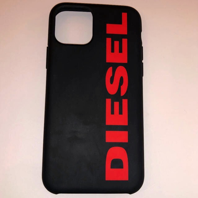 DIESEL(ディーゼル)のDIESEL ディーゼル iPhone11proケース ブラック×レッド スマホ/家電/カメラのスマホアクセサリー(iPhoneケース)の商品写真