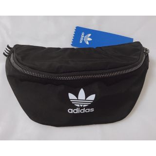 アディダス(adidas)のadidas ウエストポーチ ボディバッグ(ボディバッグ/ウエストポーチ)