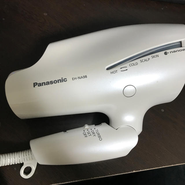 Panasonic(パナソニック)のナノケア 白 [値引きしていきます‼️] スマホ/家電/カメラの美容/健康(ドライヤー)の商品写真