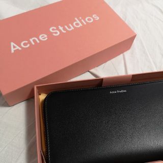 アクネ(ACNE)の新品未使用 アクネ ラウンドジップ長財布 マルタンマルジェラ マルニ(長財布)