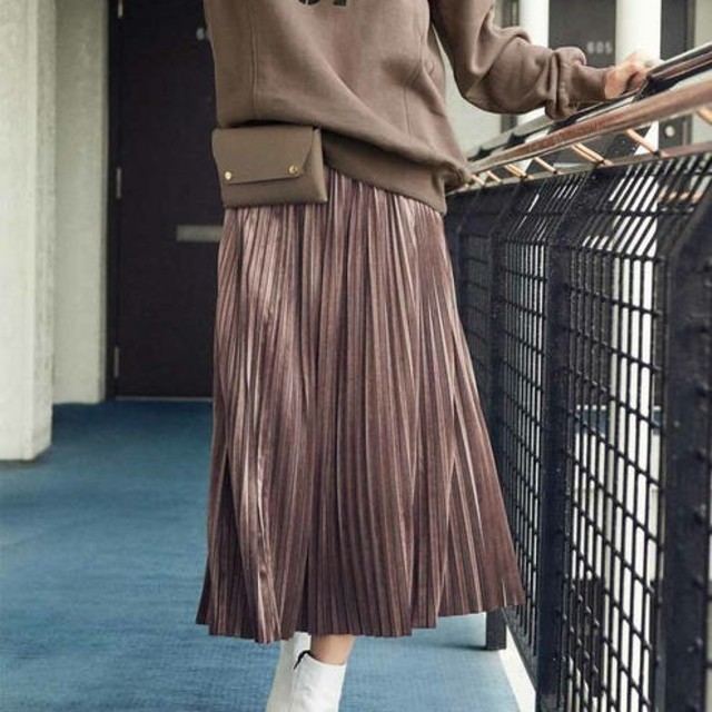 FELISSIMO(フェリシモ)のベロア プリーツスカート レディースのスカート(ロングスカート)の商品写真