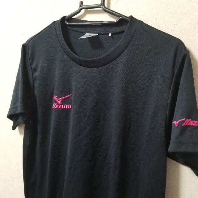 MIZUNO(ミズノ)のmizuno　Tシャツ　黒 レディースのトップス(Tシャツ(半袖/袖なし))の商品写真