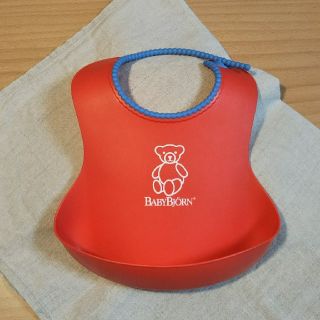 ベビービョルン(BABYBJORN)のベビービョルンエプロン(お食事エプロン)