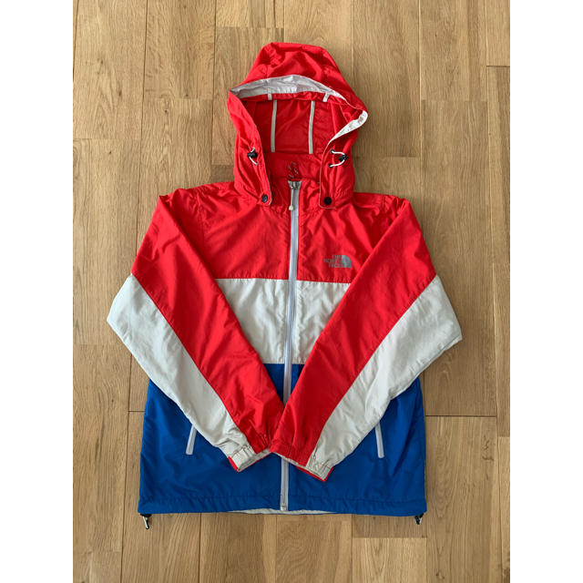 THE NORTH FACE(ザノースフェイス)のTHE NORTH FACE ノースフェイス ナイロンジャケット 140 キッズ/ベビー/マタニティのキッズ服男の子用(90cm~)(ジャケット/上着)の商品写真