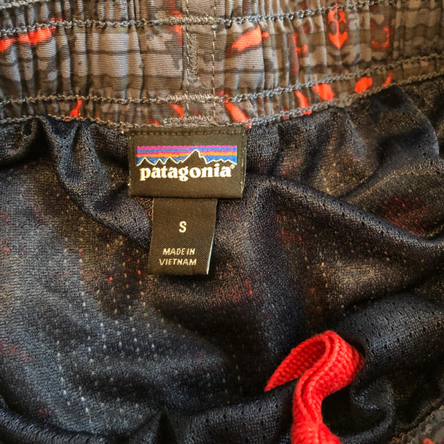 patagonia(パタゴニア)の訳あり…パタゴニア  ボーイズ バギーズ ショーツ S キッズ/ベビー/マタニティのキッズ服男の子用(90cm~)(パンツ/スパッツ)の商品写真