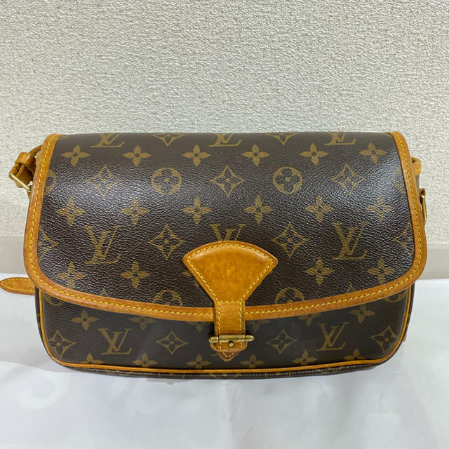 TJ0192購入先【正規品】LOUIS VUITTON ショルダーバック モノグラム ソローニュ