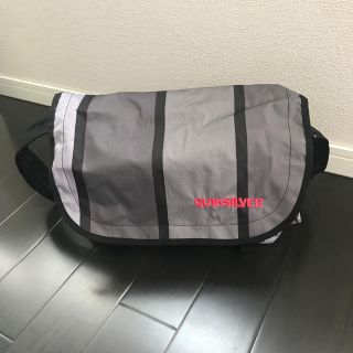 クイックシルバー(QUIKSILVER)のクイックシルバー　メッセンジャーバック　新品(メッセンジャーバッグ)