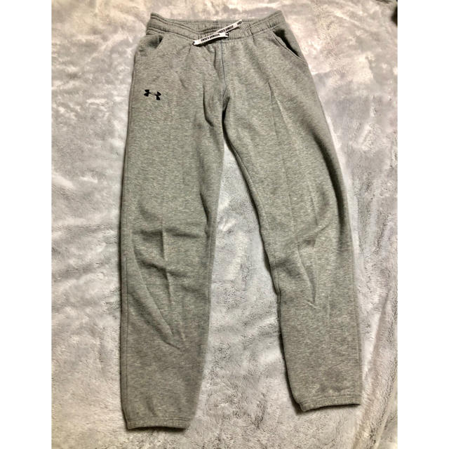 UNDER ARMOUR(アンダーアーマー)のアンダーアーマー 男の子 パンツ スエット 140 150 キッズ/ベビー/マタニティのキッズ服男の子用(90cm~)(パンツ/スパッツ)の商品写真