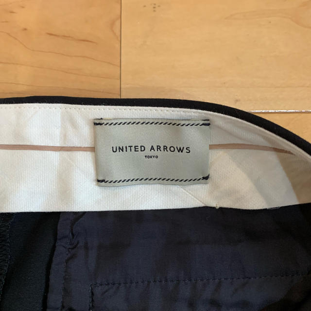 UNITED ARROWS(ユナイテッドアローズ)のUNITED ARROWS UBCB ツイルテーパードパンツ AW レディースのパンツ(クロップドパンツ)の商品写真