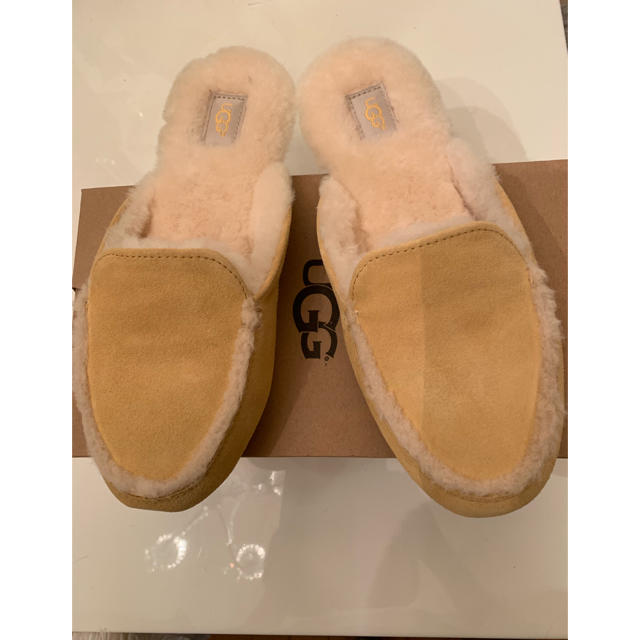 UGG(アグ)のお値引きUGG スリッポン 新品 24cm レディースの靴/シューズ(スリッポン/モカシン)の商品写真