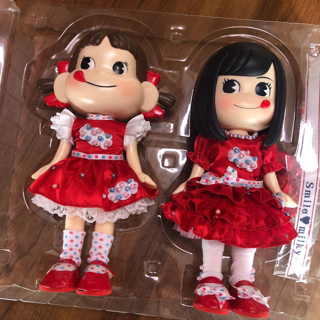 ペコちゃん&あっちゃん　コラボ記念人形セット | フリマアプリ ラクマ