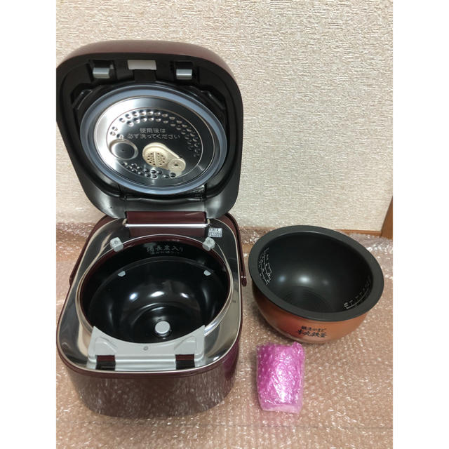 東芝(トウシバ)の【最終値下げ❗️】東芝 真空圧力IHジャー炊飯器　5.5合炊きディープレッド スマホ/家電/カメラの調理家電(炊飯器)の商品写真