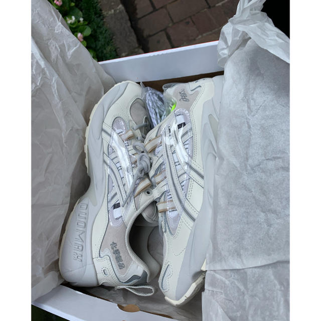 asics(アシックス)のGEL-KAYANO 5 OG C2H4 white メンズの靴/シューズ(スニーカー)の商品写真