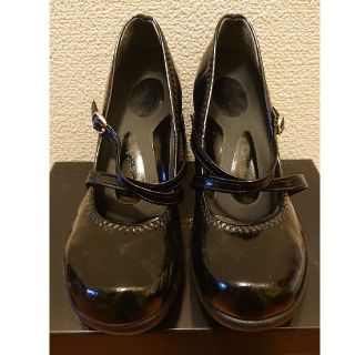 リゲッタ(Re:getA)のリゲッタグラマラス 黒エナメル 9cmヒール(ハイヒール/パンプス)