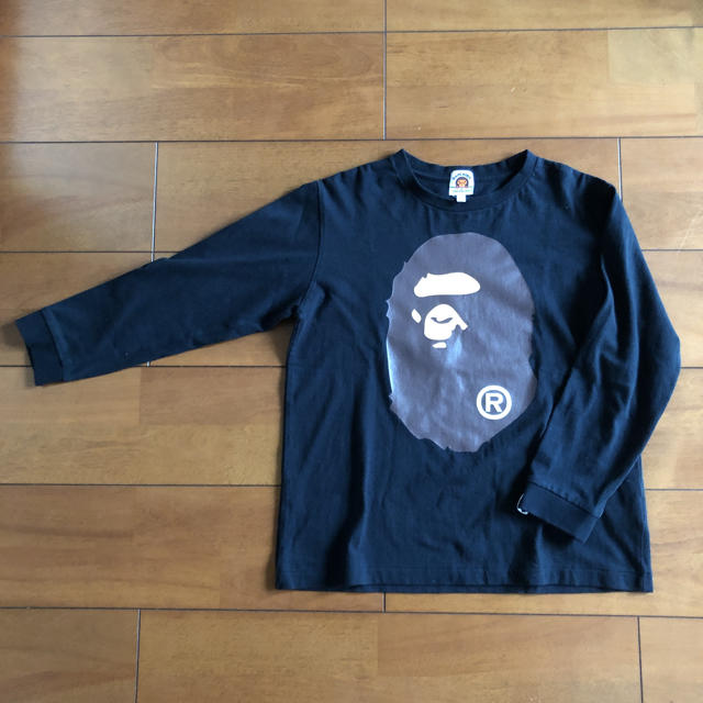 A BATHING APE(アベイシングエイプ)の中古！BAPE KIDS★ロンT 長袖★140cm エイプ カレッジ ブラック キッズ/ベビー/マタニティのキッズ服男の子用(90cm~)(Tシャツ/カットソー)の商品写真