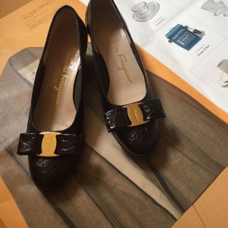 フェラガモ(Ferragamo)のフェラガモヴァラパンプス5B(ハイヒール/パンプス)