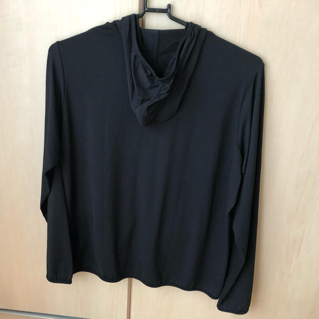 UNIQLO(ユニクロ)の新品 ユニクロ レディース エアリズムUVカットメッシュパーカ 3XL 黒 レディースのトップス(パーカー)の商品写真