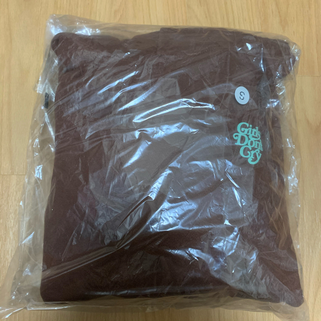 GDC(ジーディーシー)のS girls don't cry gdc hoody brown パーカー メンズのトップス(パーカー)の商品写真