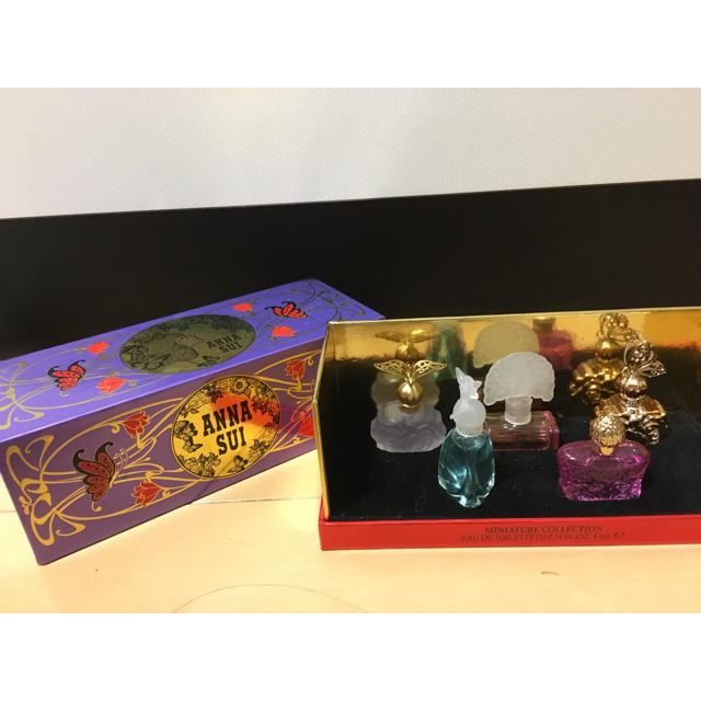 Anna Sui 値下げしました ミニチュア 香水セットミニ香水 Anna Sui の通販 By ゆうり 引っ越しするため 断捨離中 アナスイ ならラクマ