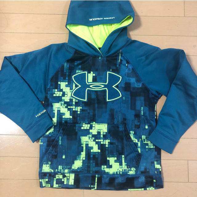 UNDER ARMOUR(アンダーアーマー)のアンダーアーマー  パーカー キッズ/ベビー/マタニティのキッズ服男の子用(90cm~)(その他)の商品写真