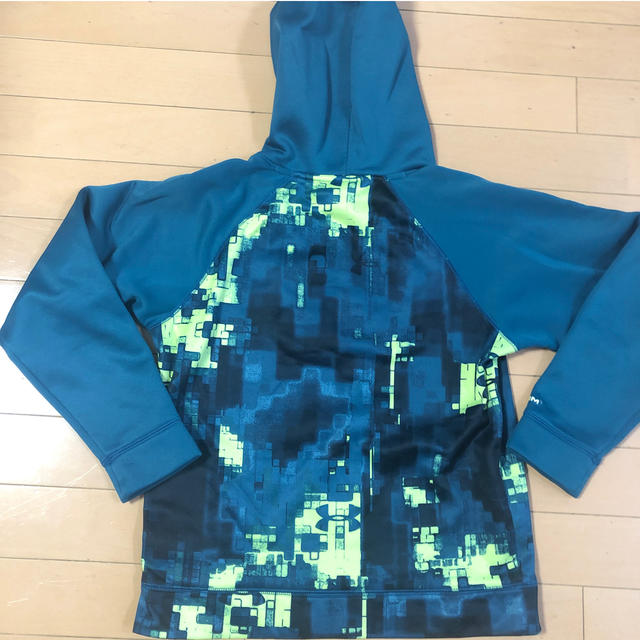 UNDER ARMOUR(アンダーアーマー)のアンダーアーマー  パーカー キッズ/ベビー/マタニティのキッズ服男の子用(90cm~)(その他)の商品写真