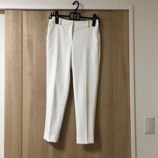 プラステ(PLST)の【美品】PLST  スティックパンツ ホワイト(クロップドパンツ)