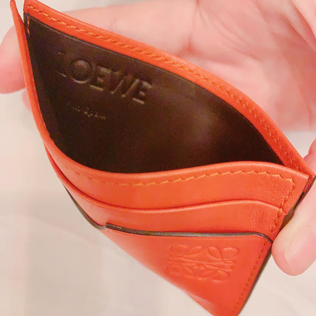 LOEWE(ロエベ)のLOEWE ロエベ  カードホルダー キャッシュレス化 クレジットカードケース レディースのファッション小物(名刺入れ/定期入れ)の商品写真