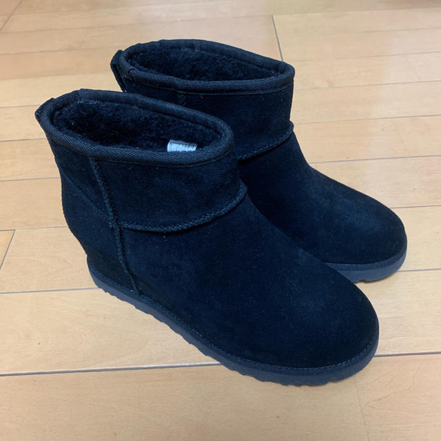 【新品】UGG ムートンブーツ ウェッジ 24cm