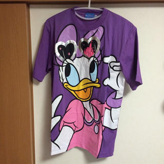 ディズニー(Disney)のディズニー デイジー 紫 Tシャツ(Tシャツ(半袖/袖なし))