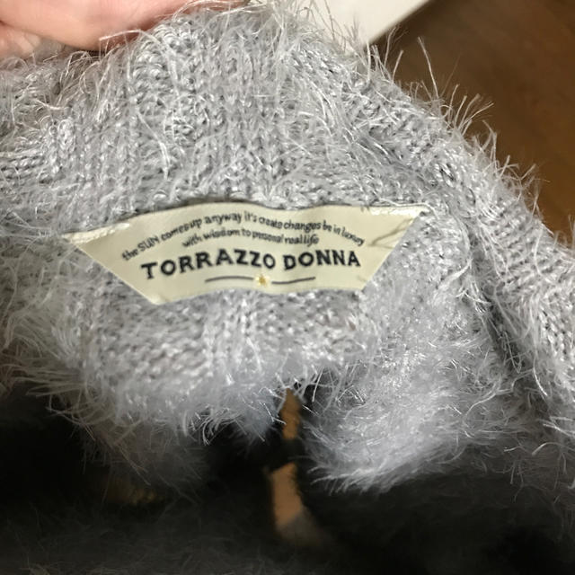 TORRAZZO DONNA(トラッゾドンナ)のTORRAZZO DONNAシャギーオフショルダーニット レディースのトップス(ニット/セーター)の商品写真