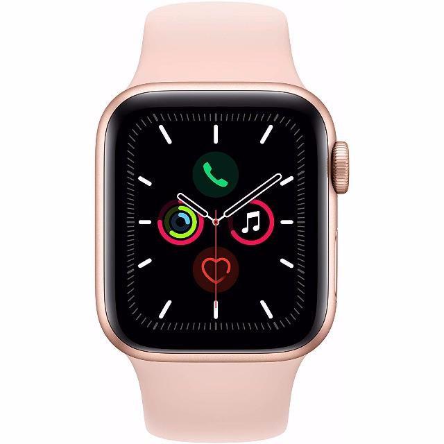 くりる様専用 Apple Watch SE GPSモデル 40mmスペース 受賞店 くりる様専用 Apple Watch SE GPSモデル 40mmスペース 受賞店