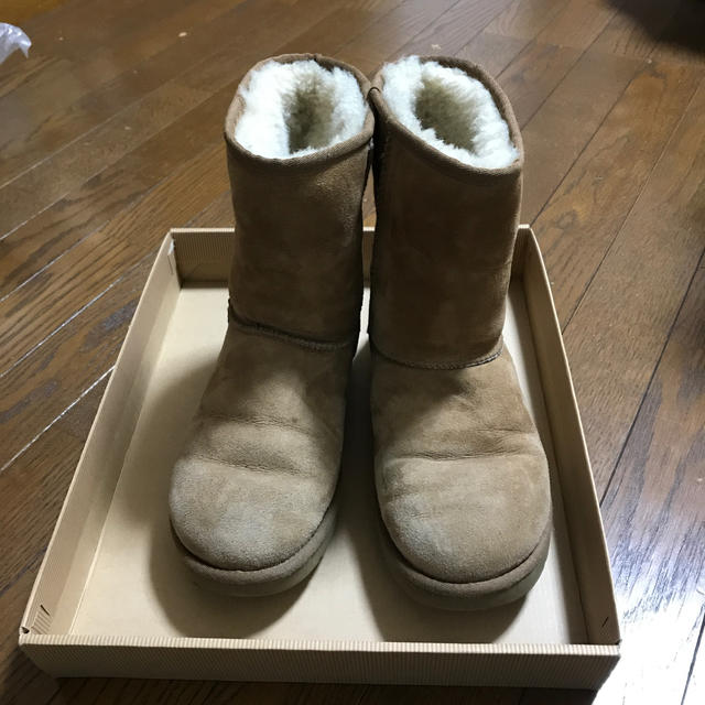 UGG(アグ)のUGGムートンクラシックショートブーツ レディースの靴/シューズ(ブーツ)の商品写真