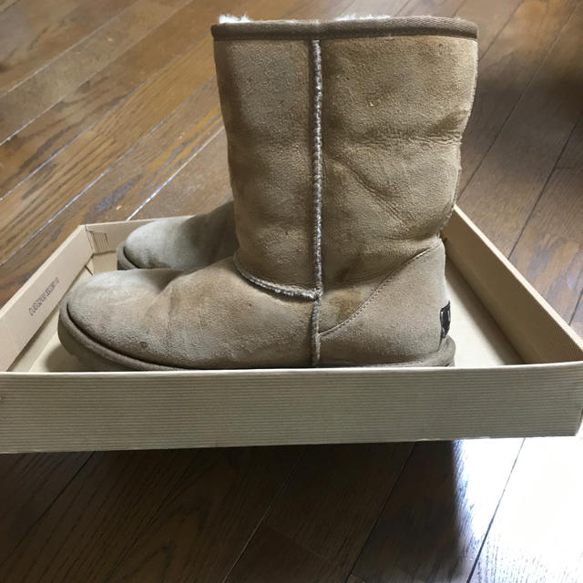 UGG(アグ)のUGGムートンクラシックショートブーツ レディースの靴/シューズ(ブーツ)の商品写真