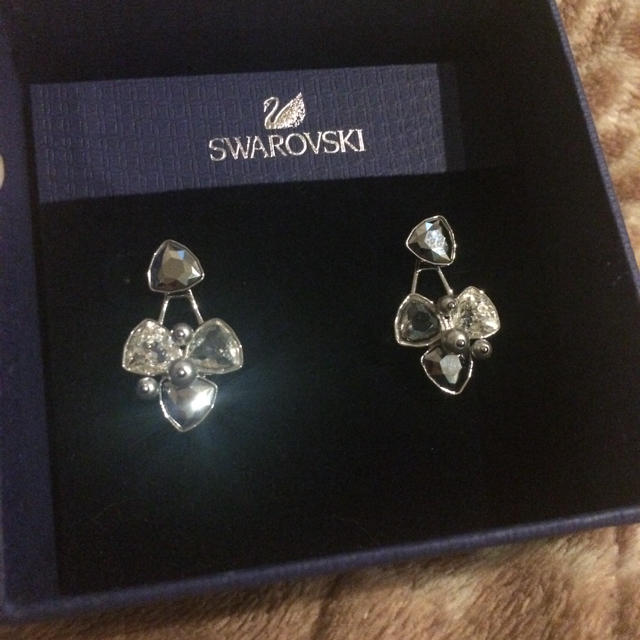 SWAROVSKI(スワロフスキー)の【お値下げ】スワロフスキー ピアス レディースのアクセサリー(ピアス)の商品写真