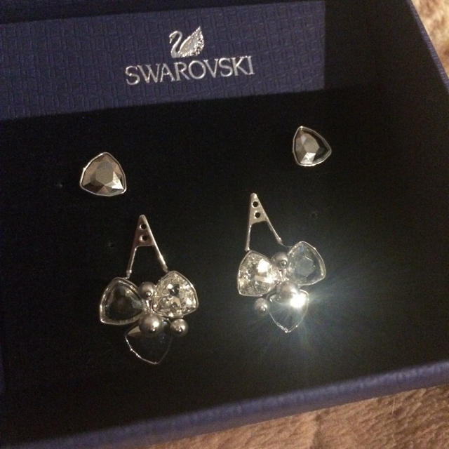 SWAROVSKI(スワロフスキー)の【お値下げ】スワロフスキー ピアス レディースのアクセサリー(ピアス)の商品写真