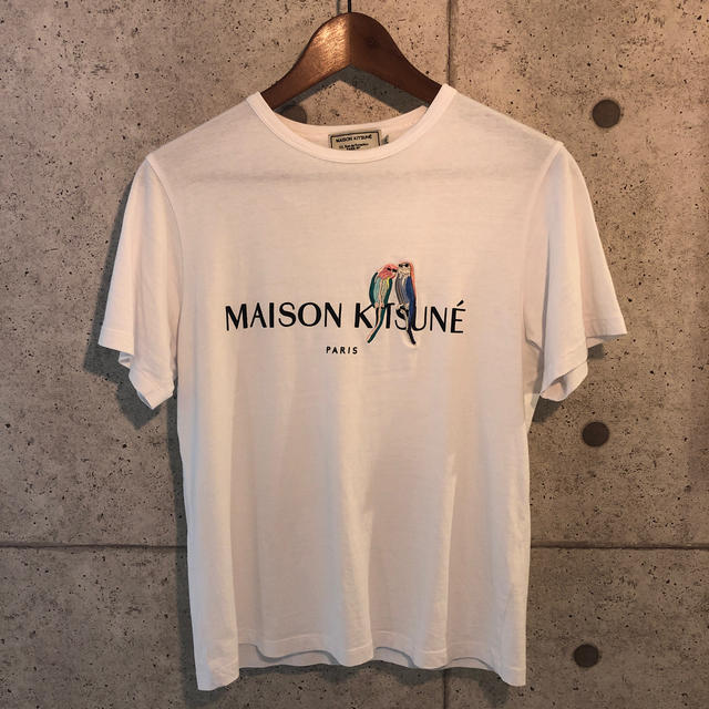 MAISON KITSUNE'(メゾンキツネ)のメゾンキツネ　Tシャツ　Mサイズ メンズのトップス(Tシャツ/カットソー(半袖/袖なし))の商品写真