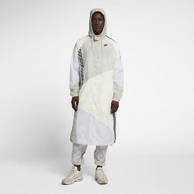 NIKE(ナイキ)の値下 新品【NIKE】NSW TAPED WOVEN LONG JACKET L メンズのジャケット/アウター(ナイロンジャケット)の商品写真