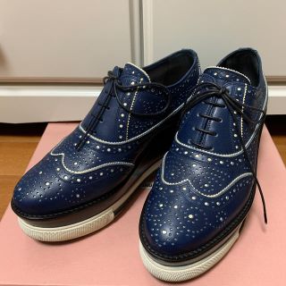 ミュウミュウ(miumiu)のmiumiu スニーカー(スニーカー)