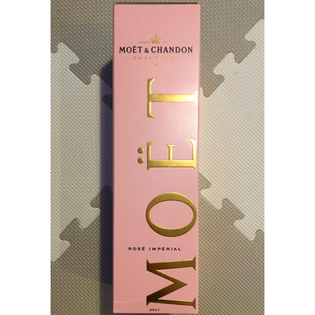 MOËT & CHANDON(モエエシャンドン)のモエシャンドン 750ml 食品/飲料/酒の酒(シャンパン/スパークリングワイン)の商品写真